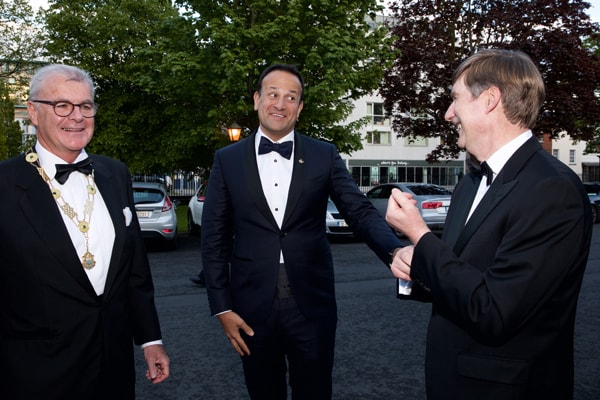Law Society President Patrick Dorgan and Director General Ken Murphy greet An Taoiseach Leo Varadkar 