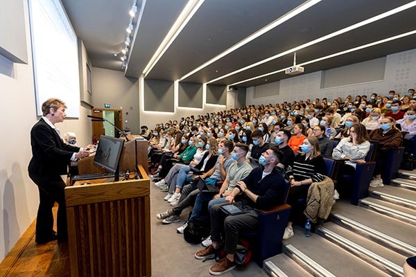 Collaborative law expert Pauline Tesler speaks to PPC trainees, 19 September