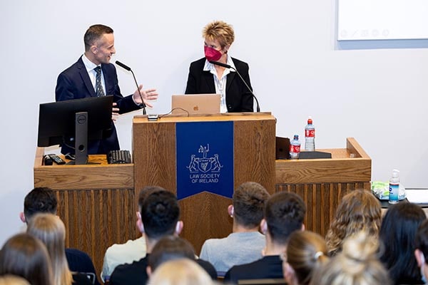 Collaborative law expert Pauline Tesler speaks to PPC trainees, 19 September