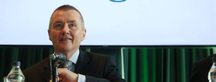 Aviation boss Walsh weighs up UK quarantine legal challenge