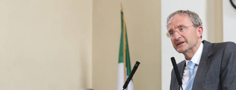 6 steps to a seat on the bench