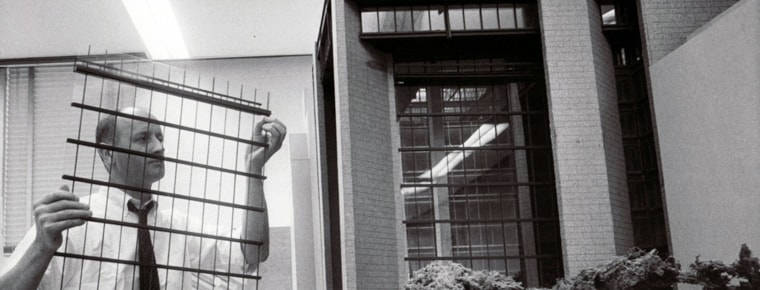 Kevin Roche is an unstarry architect who enraptured corporate America with his buildings