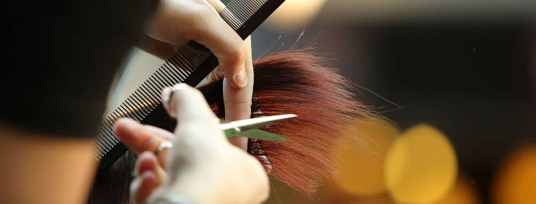 Texas woman jailed for keeping hair salon open