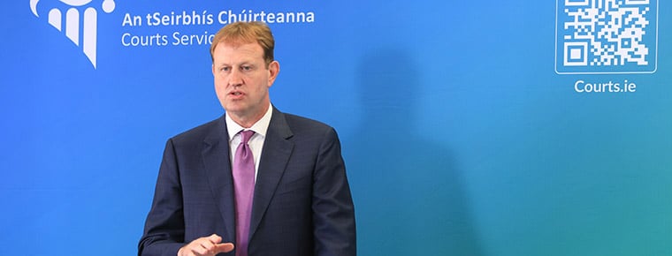 Minister ‘will not revoke flat-fee system’