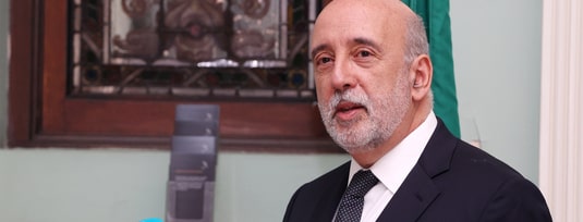 Stretched valuations and global uncertainty risk